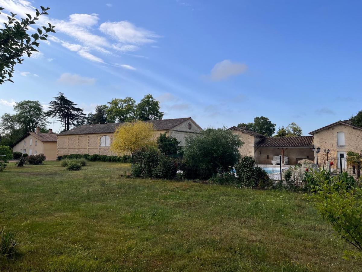 Ancien Chai Renove Dans Un Parc Clos De 3 Hectares Lamothe-Montravel Luaran gambar